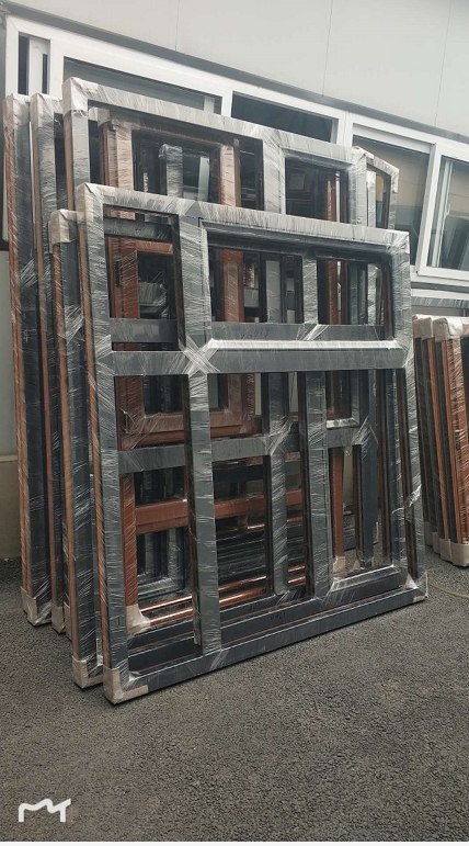 鞍山市天乙門窗工業有限公司沈陽經銷商所訂貨品已完成，經過檢驗后進行包裝，準備發貨。(圖4)